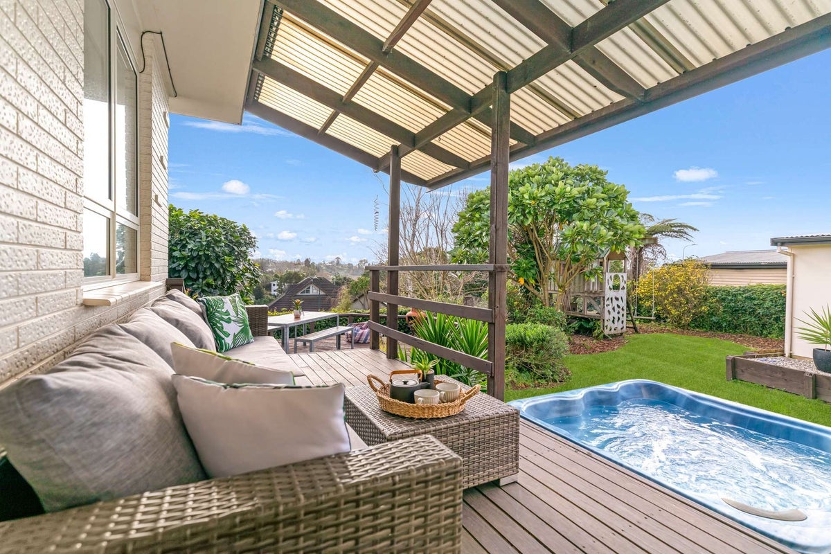 32 Woodford Avenue, Brookfield, Tauranga - Carousel 2