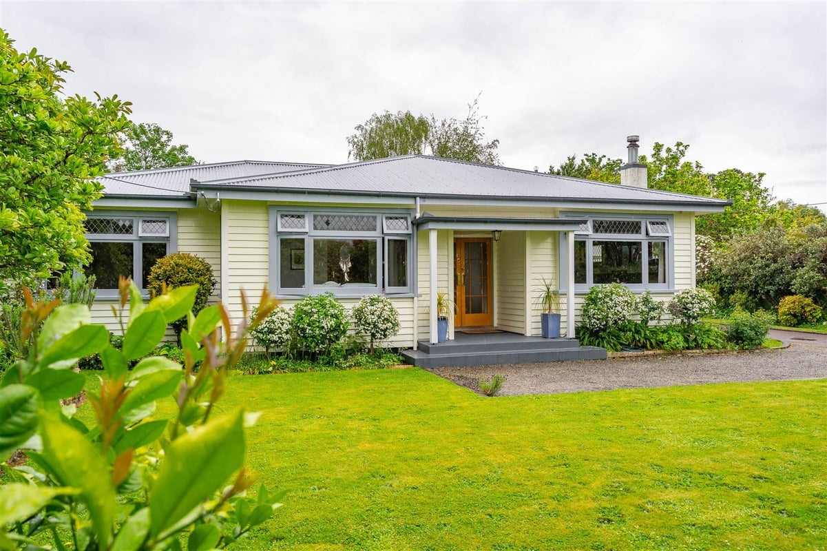 6 Terrace End, Lansdowne, Masterton - Carousel 25