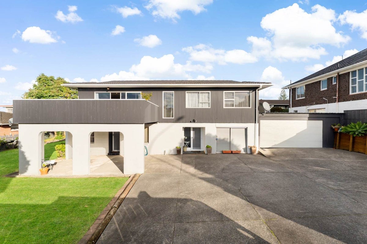 63 Kirby Street, Glendene, Waitakere City, Auckland - Carousel 1