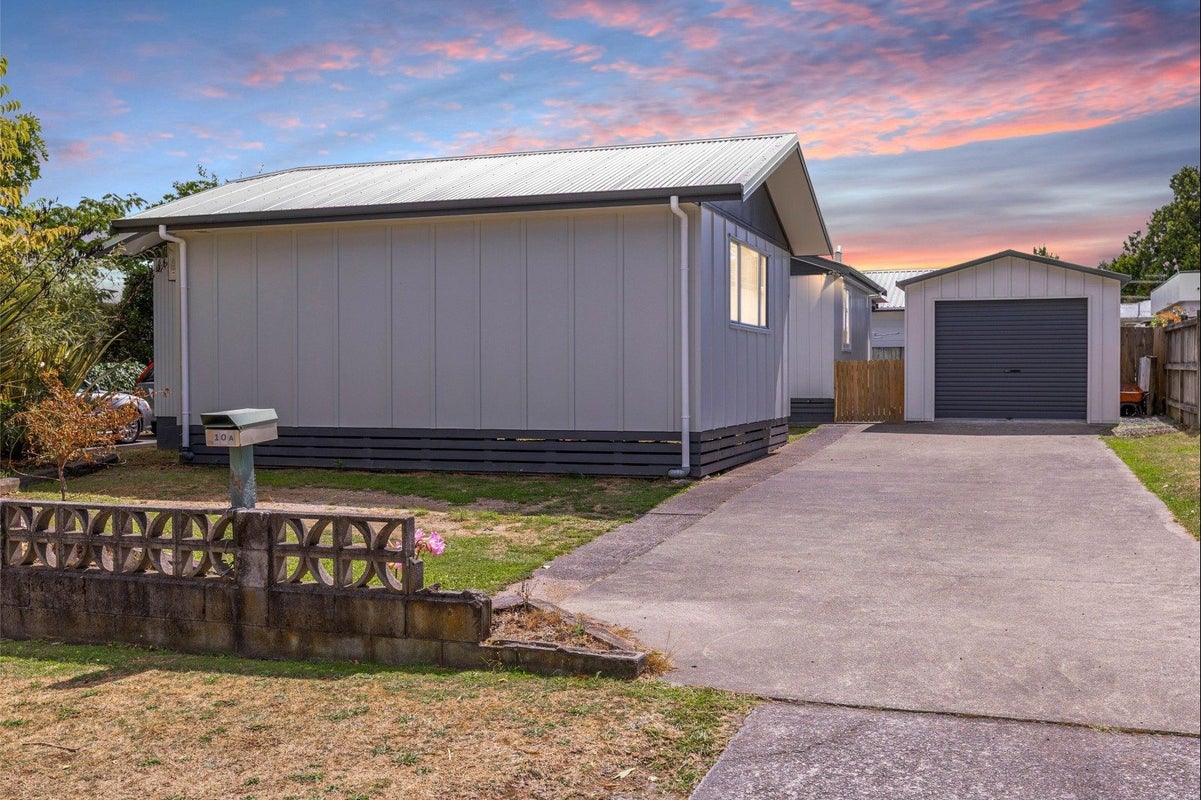 10 Laughton Street, Taupo, Taupo - Carousel 1