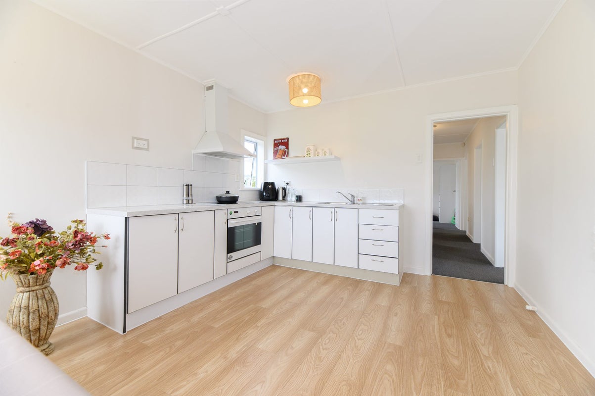 46 Glendale Road, Glen Eden, Auckland - Carousel 2