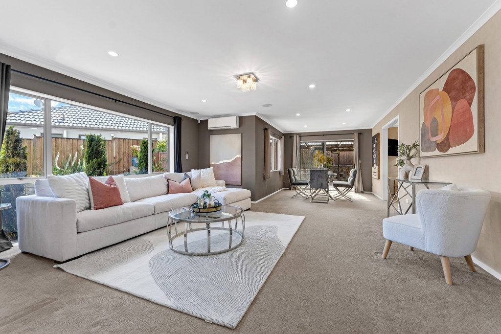116 Cyril French Drive, Flat Bush, Manukau City, Auckland - Carousel 2