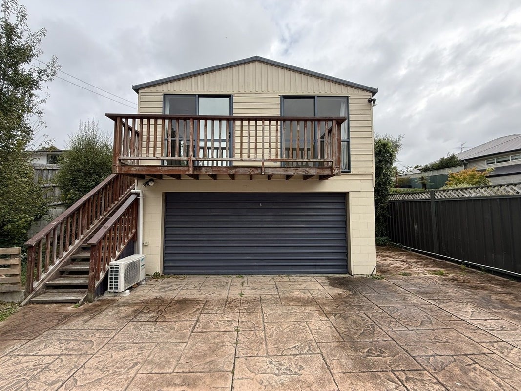35 Eastern Terrace, Beckenham, Christchurch - Carousel 1