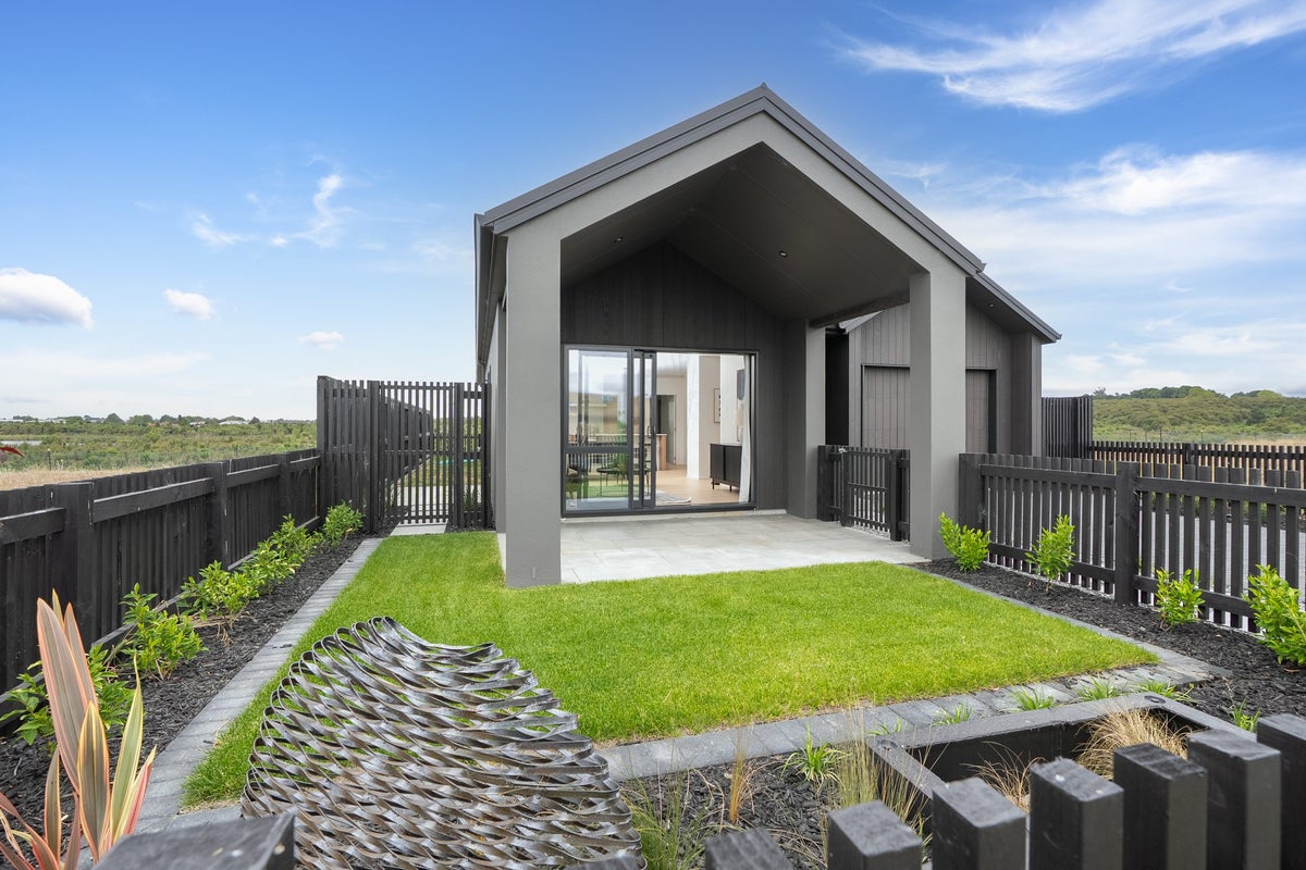17 Horseshoe Terrace, Baverstock, Hamilton - Carousel 2