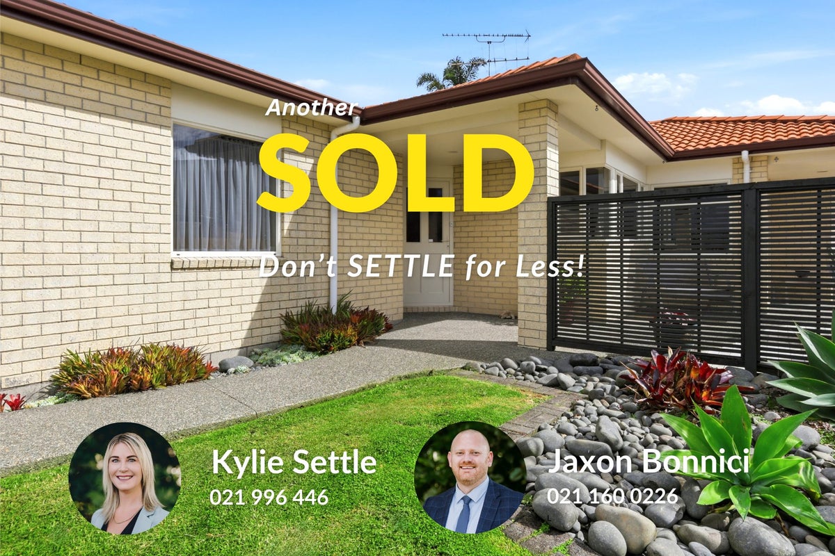 14 Chesterfield Way, Orewa, Orewa - Carousel 1