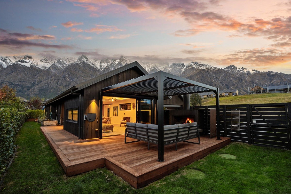 28 MCADAM DRIVE, Jacks Point, Queenstown - Carousel 2