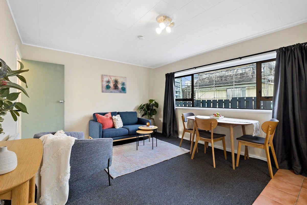 1/52 Russell Terrace, Berhampore, Wellington - Carousel 2