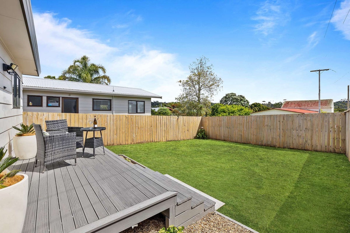 94A Beach Haven Road, Beach Haven, North Shore City, Auckland - Carousel 2