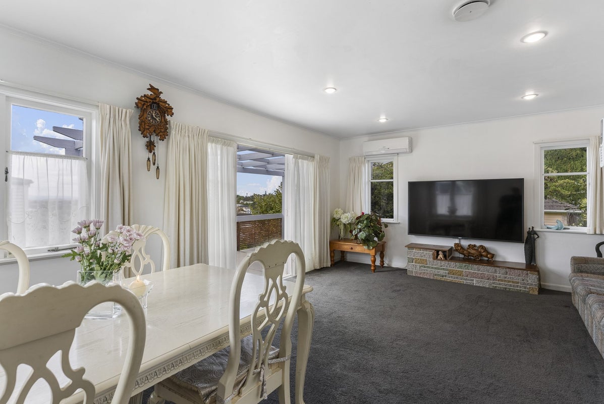565 Glenfield Road, Glenfield, Auckland - Carousel 2