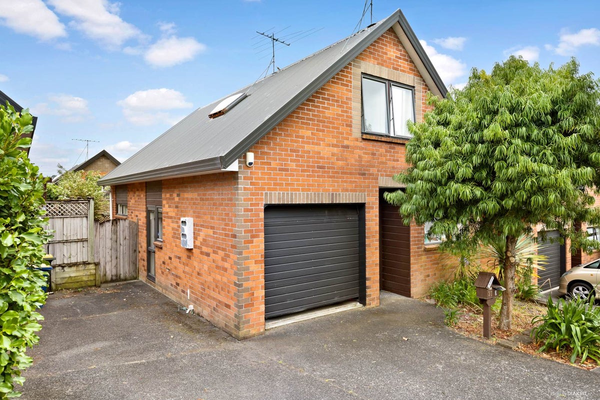 4/37 Fields Parade, Oteha, Auckland - Carousel 2