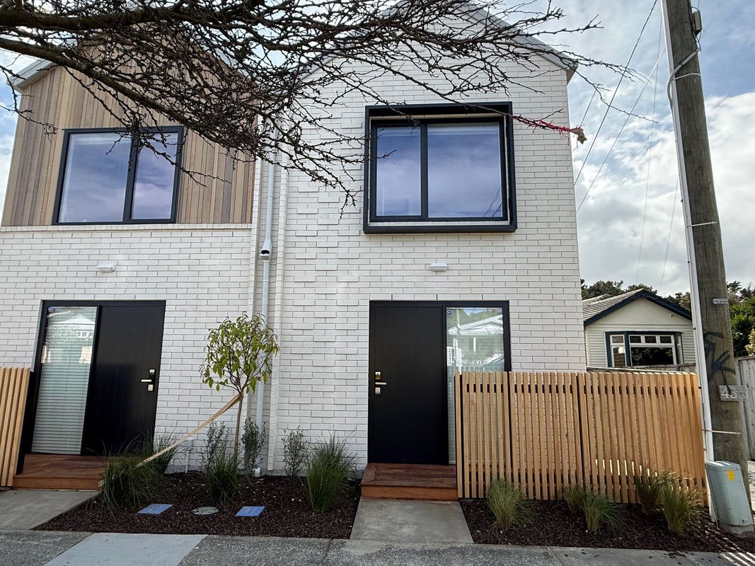 0 , Petone, Lower Hutt - Carousel 1
