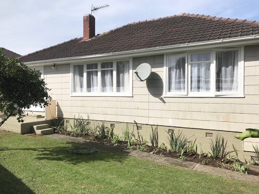 6 Inglewood Street, Wai o Taiki Bay, Auckland - Carousel 2