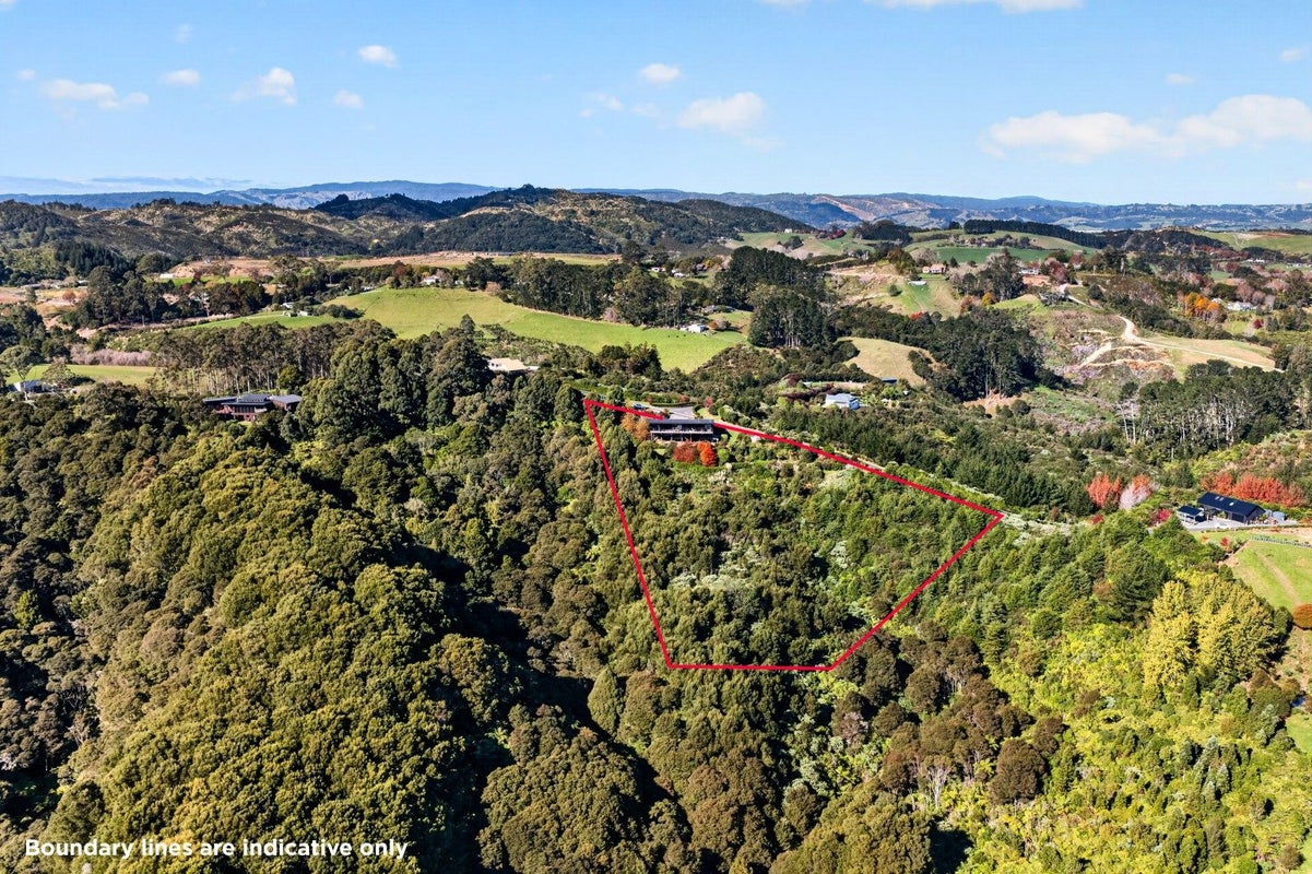 378E Ara-Kotinga, Whitford, Manurewa - Carousel 42