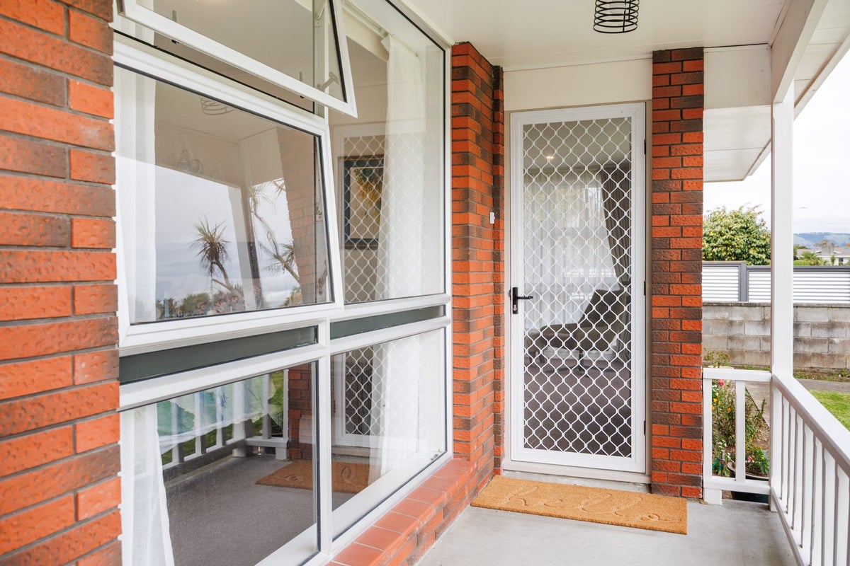3 Frimley Street, Awapuni, Palmerston North - Carousel 2