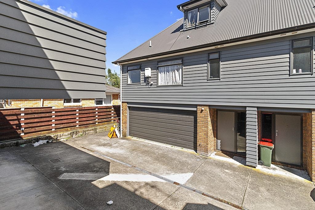 15C Greensboro Street, Hamilton East, Hamilton - Carousel 1