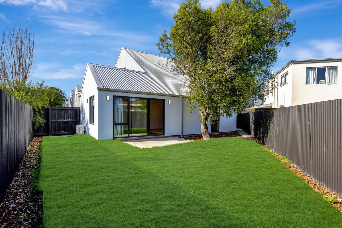 8/45 Dickens Street, Addington, Christchurch - Carousel 1
