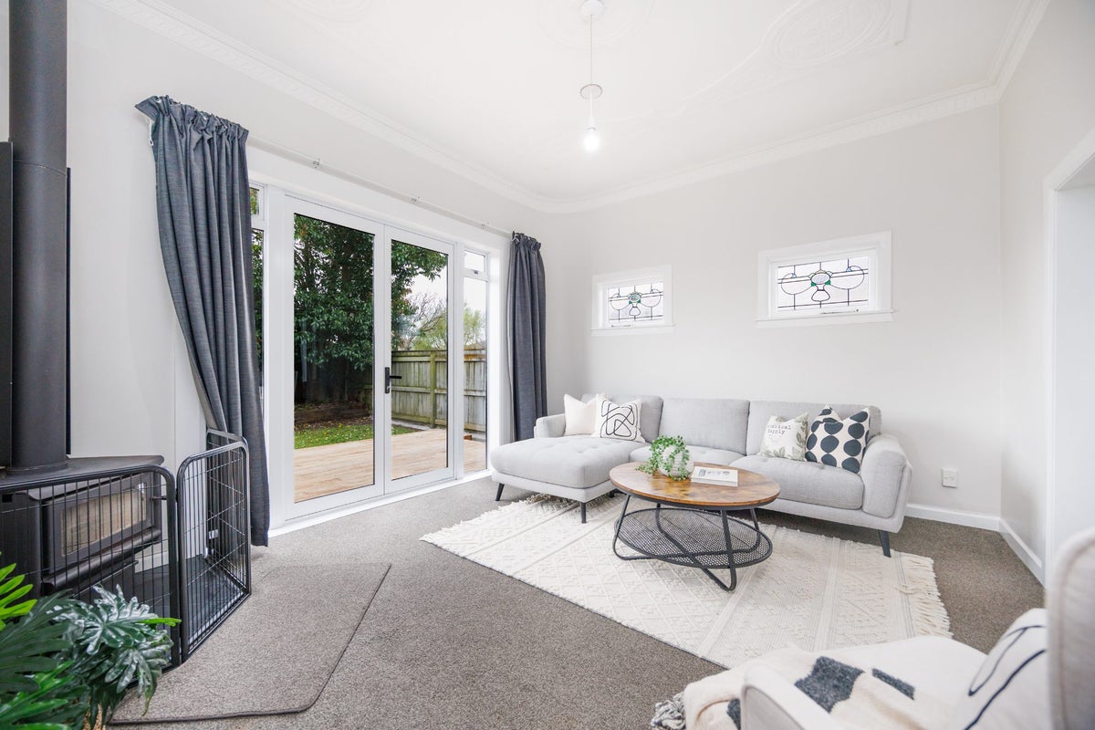 26 Limbrick Street, Terrace End, Palmerston North - Carousel 2