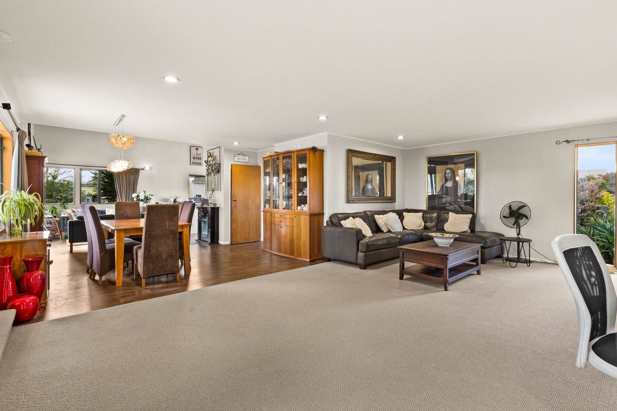 16 Cormack Place, Greenmeadows, Napier, Hawke's Bay - Carousel 2