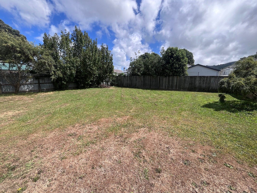 24 Charleston Avenue, Boulcott, Lower Hutt - Carousel 2