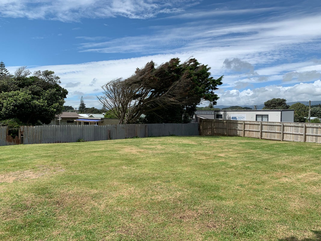 64A Marine Parade, Otaki Beach, Otaki - Carousel 1