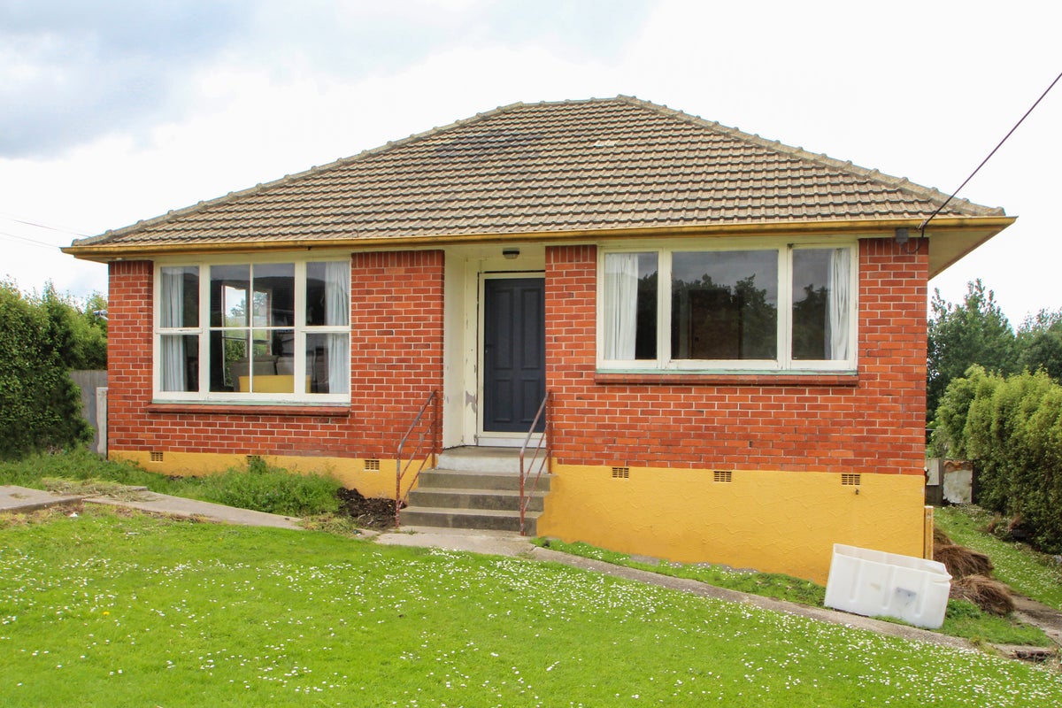 15 Blyth Street, Holmes Hill, Oamaru - Carousel 1
