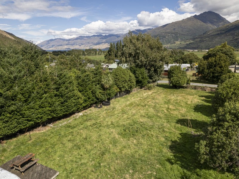 28 Kiwi Street, MAKARORA, WANAKA - Carousel 2