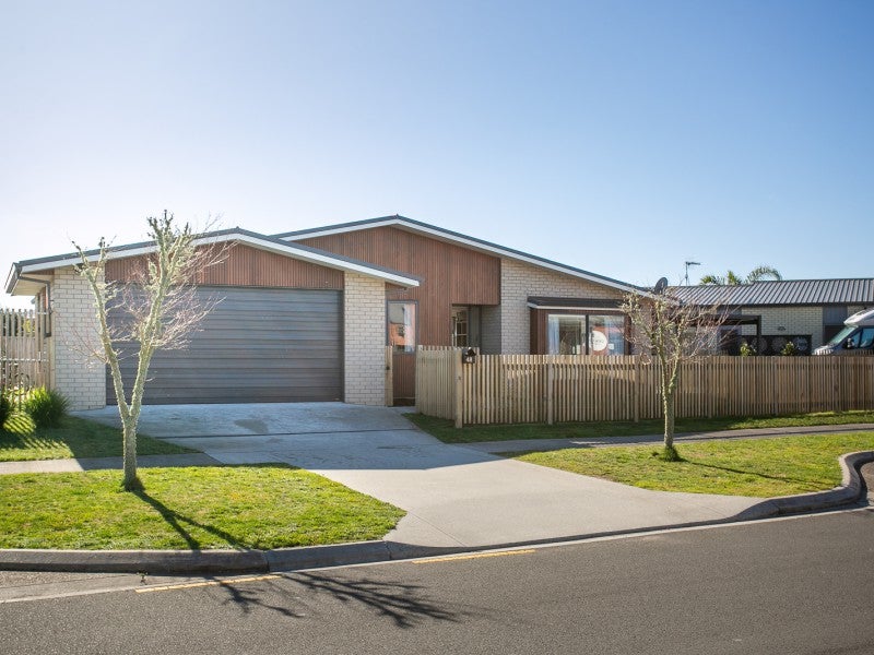 48 Pengover Avenue, Leamington, Cambridge - Carousel 24