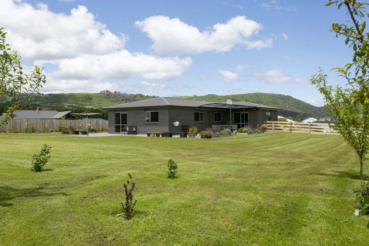 8 Kahikatea Drive, Kinloch, Taupo - Carousel 22