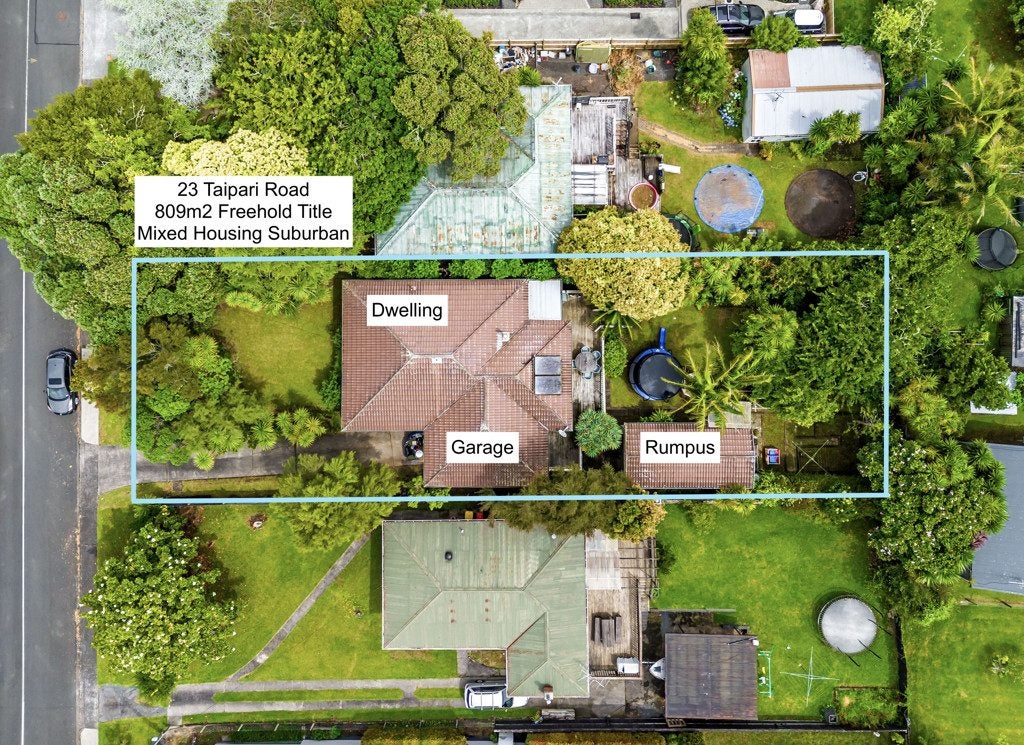 23 Taipari Road, Te Atatu Peninsula, Auckland - Carousel 2