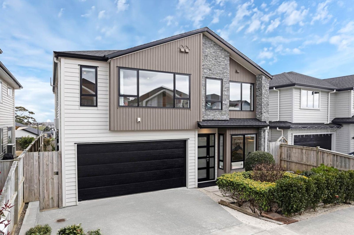 21 Paripari Street, Flat Bush, Manukau City, Auckland - Carousel 2