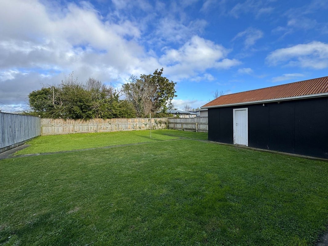 29 Windsor Street, Terrace End, Palmerston North - Carousel 2