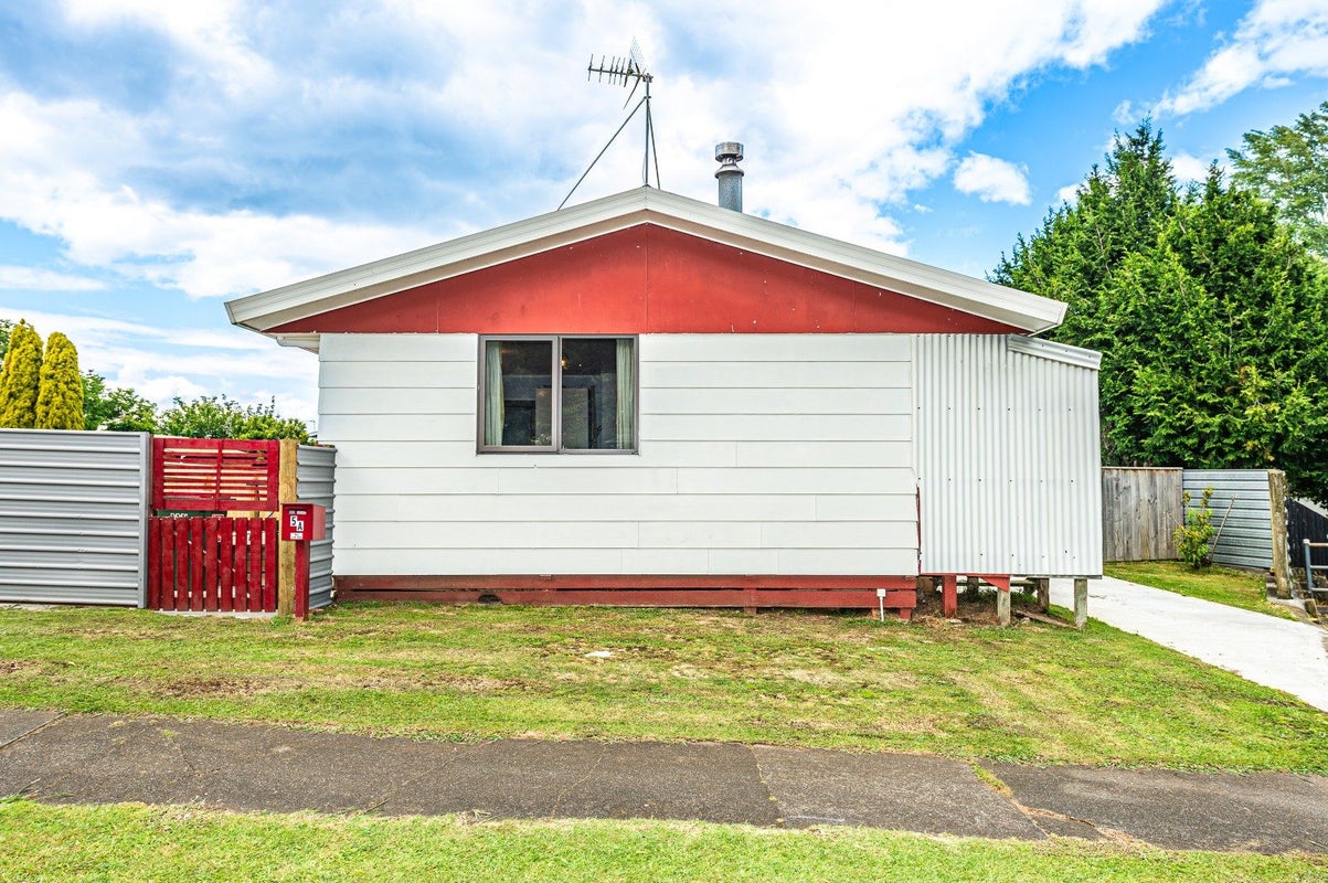 5A Wanaka Street, Aramoho, Whanganui - Carousel 1