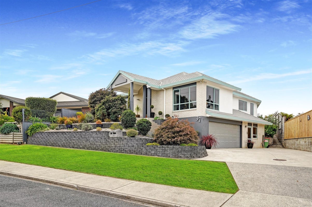 37 Dixon Road, Fitzroy, Hamilton - Carousel 1