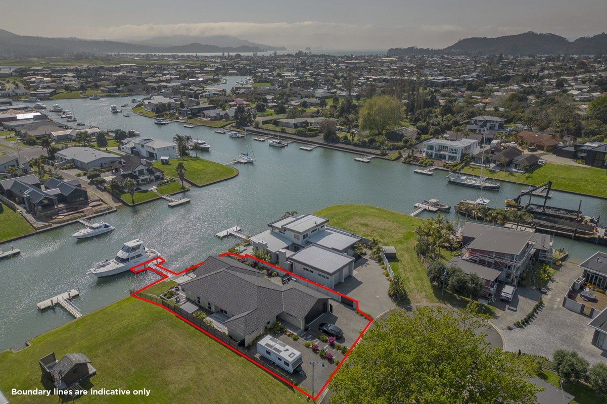 30 Hei Esplanade, Whitianga - Carousel 2