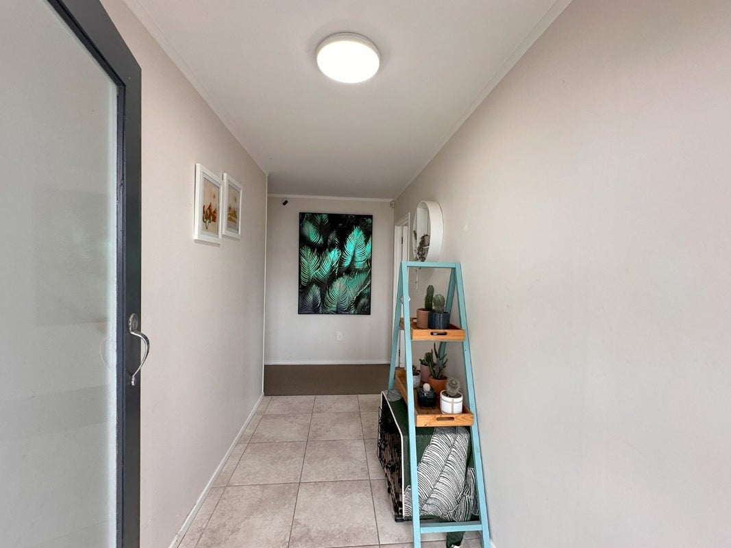 2/10 Salem Place, Torbay, Auckland - Carousel 1