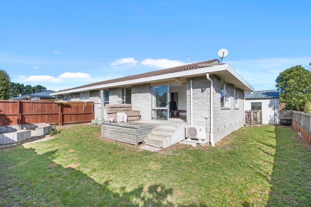2/5 Mecca Place, Linwood, Christchurch - Carousel 1