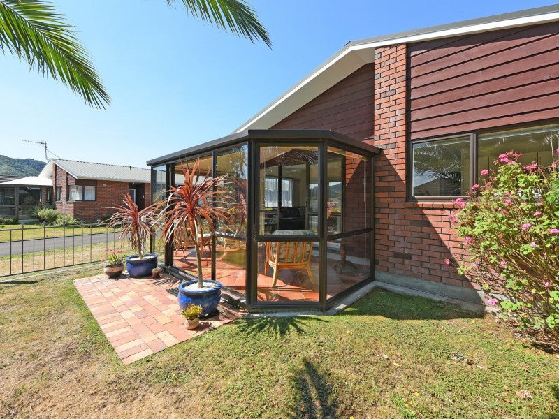 4/30 King Street, Ebdentown, Upper Hutt - Carousel 2
