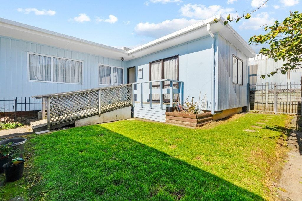 53 Halsey Drive, Lynfield, Auckland - Carousel 2