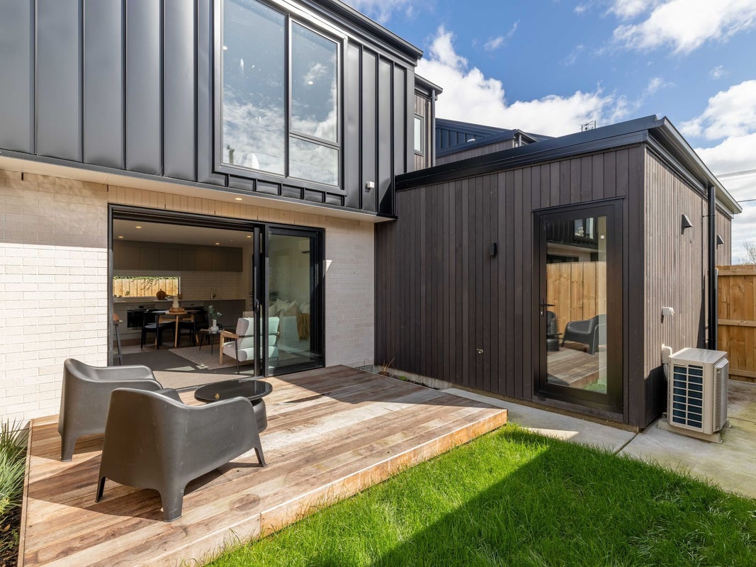 2/72 Cobham Street, Spreydon, Christchurch - Carousel 16