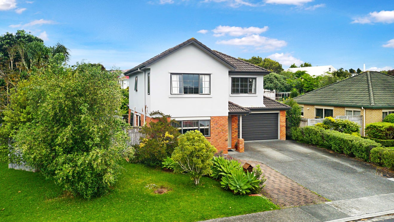 51 Espalier Drive, Henderson, Auckland - Carousel 2