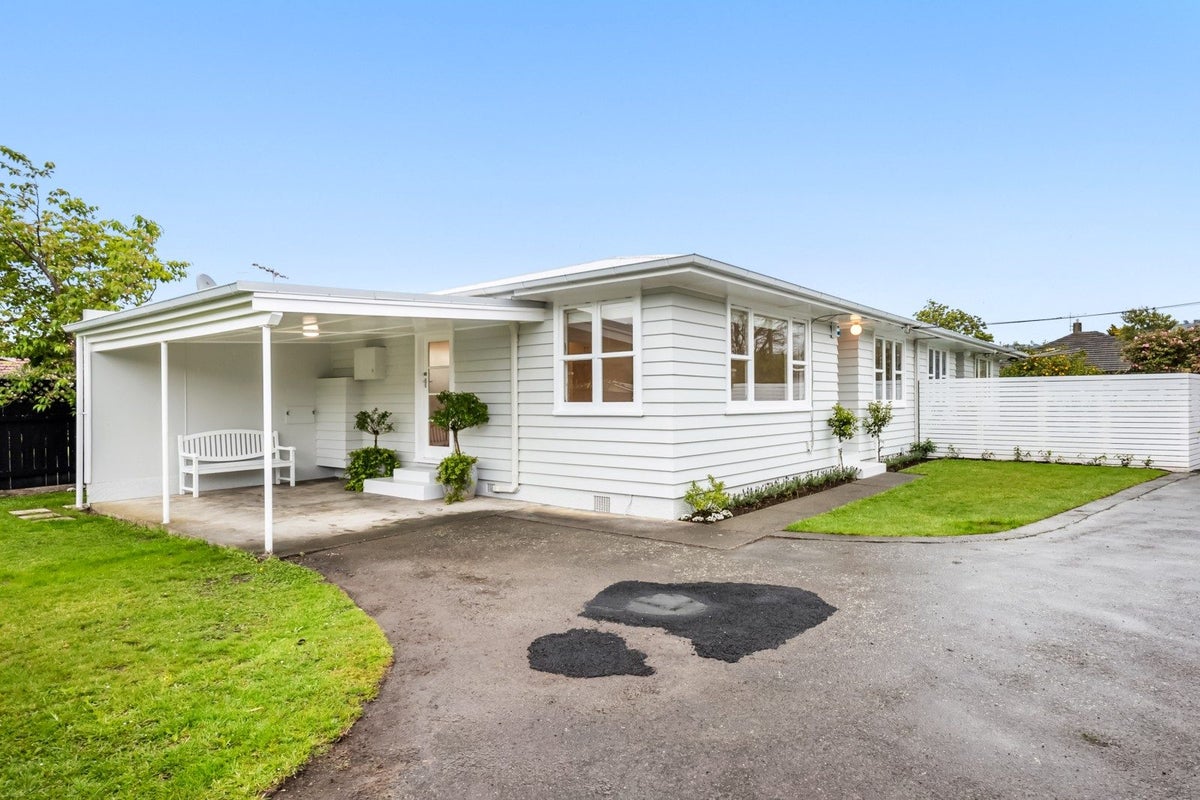 4A Barsi Grove, Avalon, Lower Hutt - Carousel 17