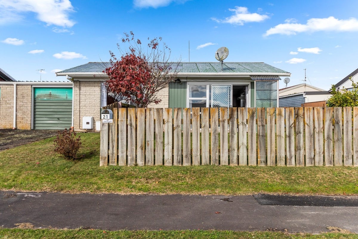 21 Roy Street, Nawton, Hamilton - Carousel 1