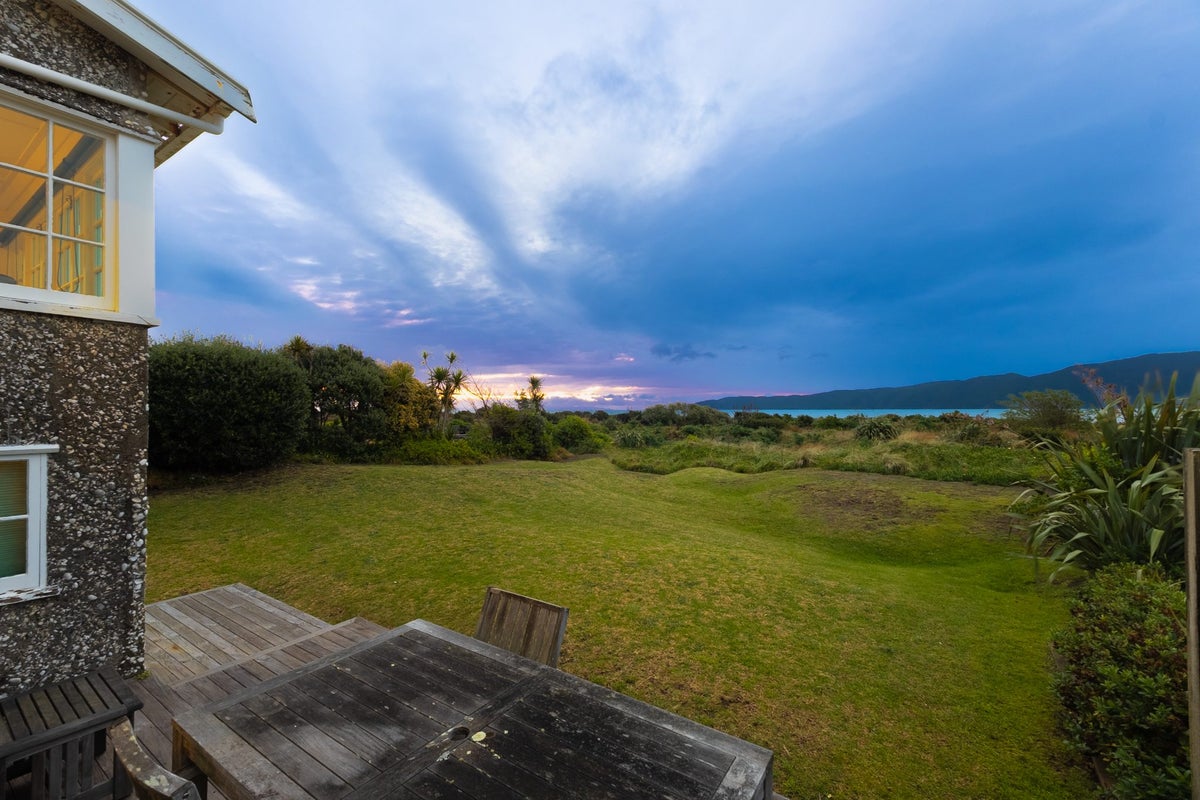 45 Manly Street, Paraparaumu Beach, Kapiti Coast, Wellington - Carousel 1