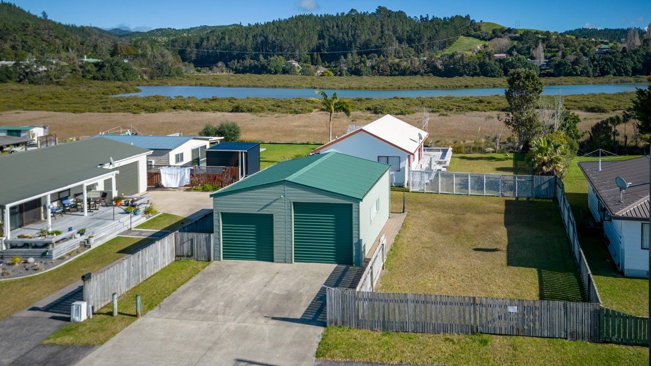 145 Sharyn Place, Whangamata - Carousel 1