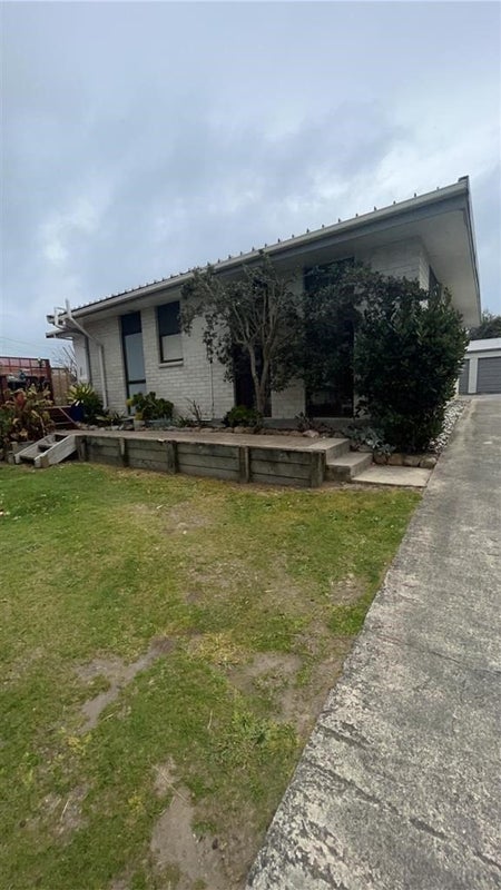 11 Percival Road, Paraparaumu Beach, Paraparaumu - Carousel 1