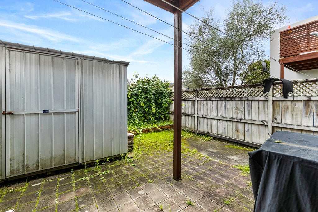 3/12 Ambrico Place, New Lynn, Auckland - Carousel 10