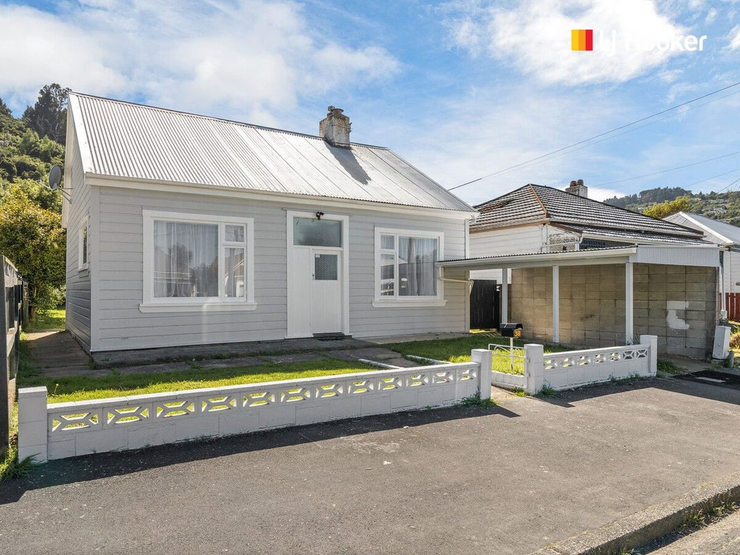 38 Carr Street, North East Valley, Dunedin - Carousel 1