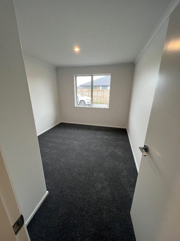 31 Kaurinui Crescent, One Tree Point - Carousel 7