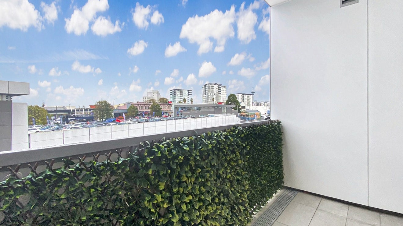 7J/16 Chapman Street, Grey Lynn, Auckland - Carousel 14