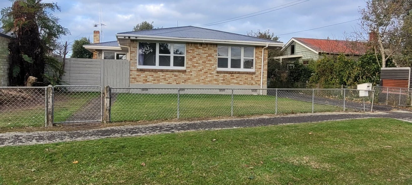 4 Balloch Street, Fairfield, Hamilton - Carousel 13